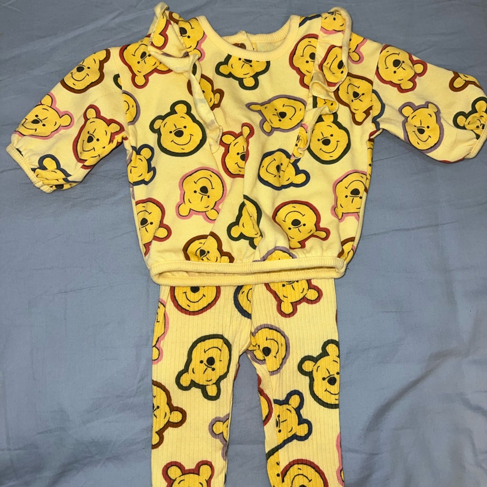 Disney Yellow Winnie the Pooh Kids Matching Set